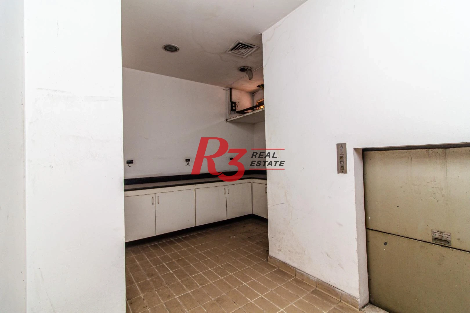 Prédio, 2000 m² - venda por R$ 12.000.000,00 ou aluguel por R$ 70.000,00/mês - Centro - Santos/SP