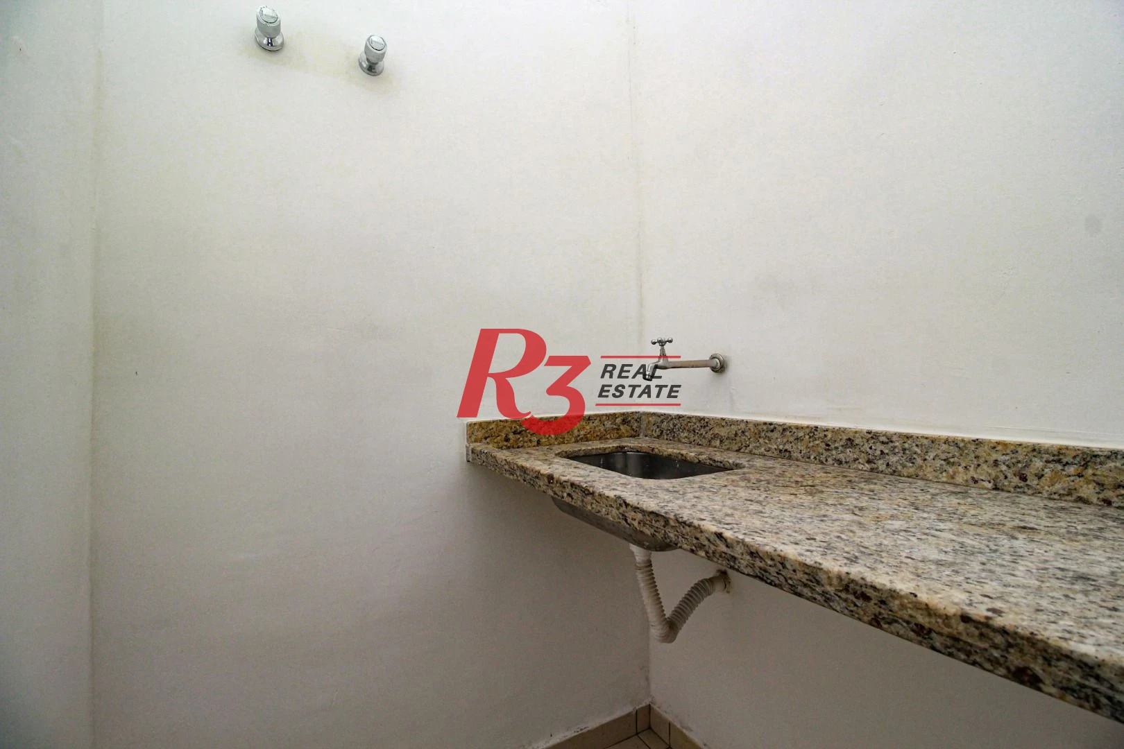 Sala para alugar, 65 m²  - Centro - Santos/SP