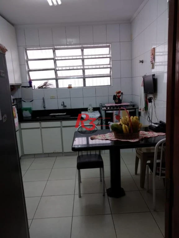 Sobrado com 3 dormitórios à venda, 163 m² por R$ 1.042.000,00 - Marapé - Santos/SP