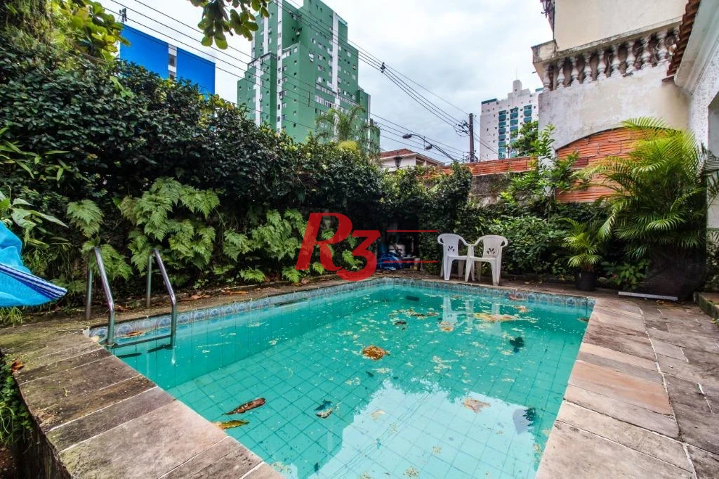 Sobrado com 3 dormitórios à venda, 218 m² - Itararé - São Vicente/SP