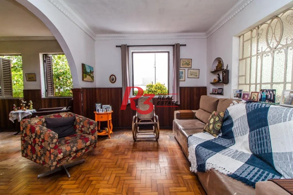 Sobrado com 3 dormitórios à venda, 218 m² - Itararé - São Vicente/SP