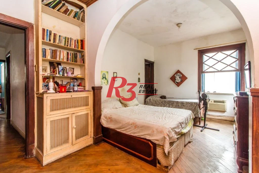 Sobrado com 3 dormitórios à venda, 218 m² - Itararé - São Vicente/SP