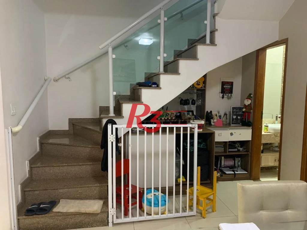 Sobrado com 4 dormitórios à venda, 195 m² - Centro - São Vicente/SP