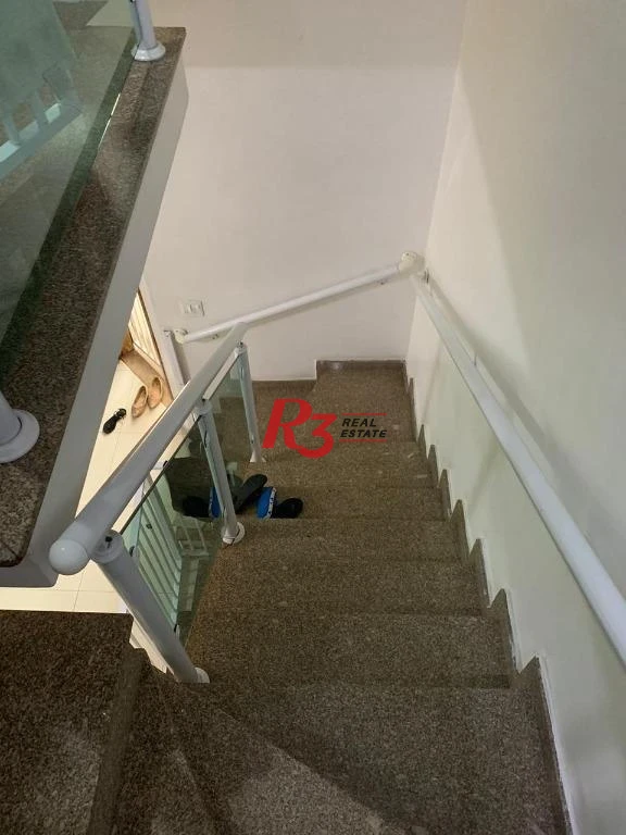 Sobrado com 4 dormitórios à venda, 195 m² - Centro - São Vicente/SP