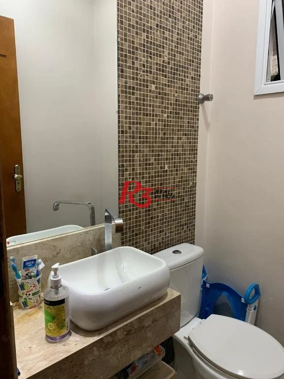 Sobrado com 4 dormitórios à venda, 195 m² - Centro - São Vicente/SP