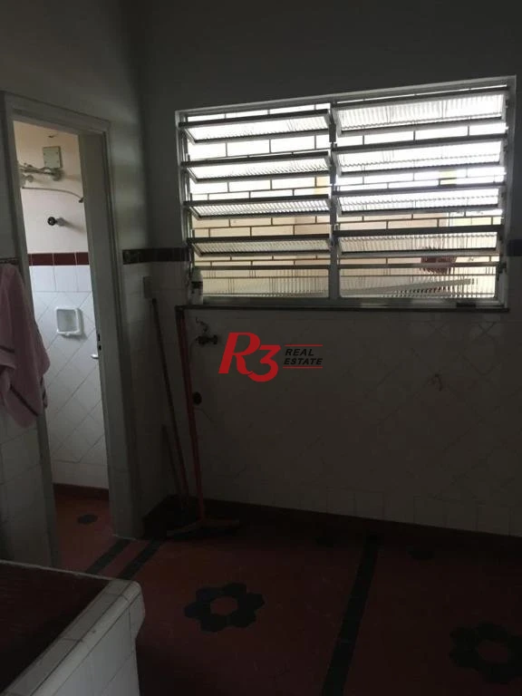 Casa com 3 dormitórios à venda, 199 m² por R$ 650.000,00 - Vila Cascatinha - São Vicente/SP