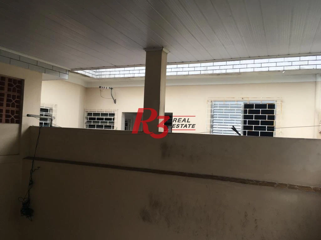 Casa com 3 dormitórios à venda, 199 m² por R$ 650.000,00 - Vila Cascatinha - São Vicente/SP