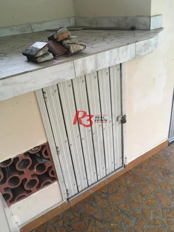Casa com 3 dormitórios à venda, 199 m² por R$ 650.000,00 - Vila Cascatinha - São Vicente/SP