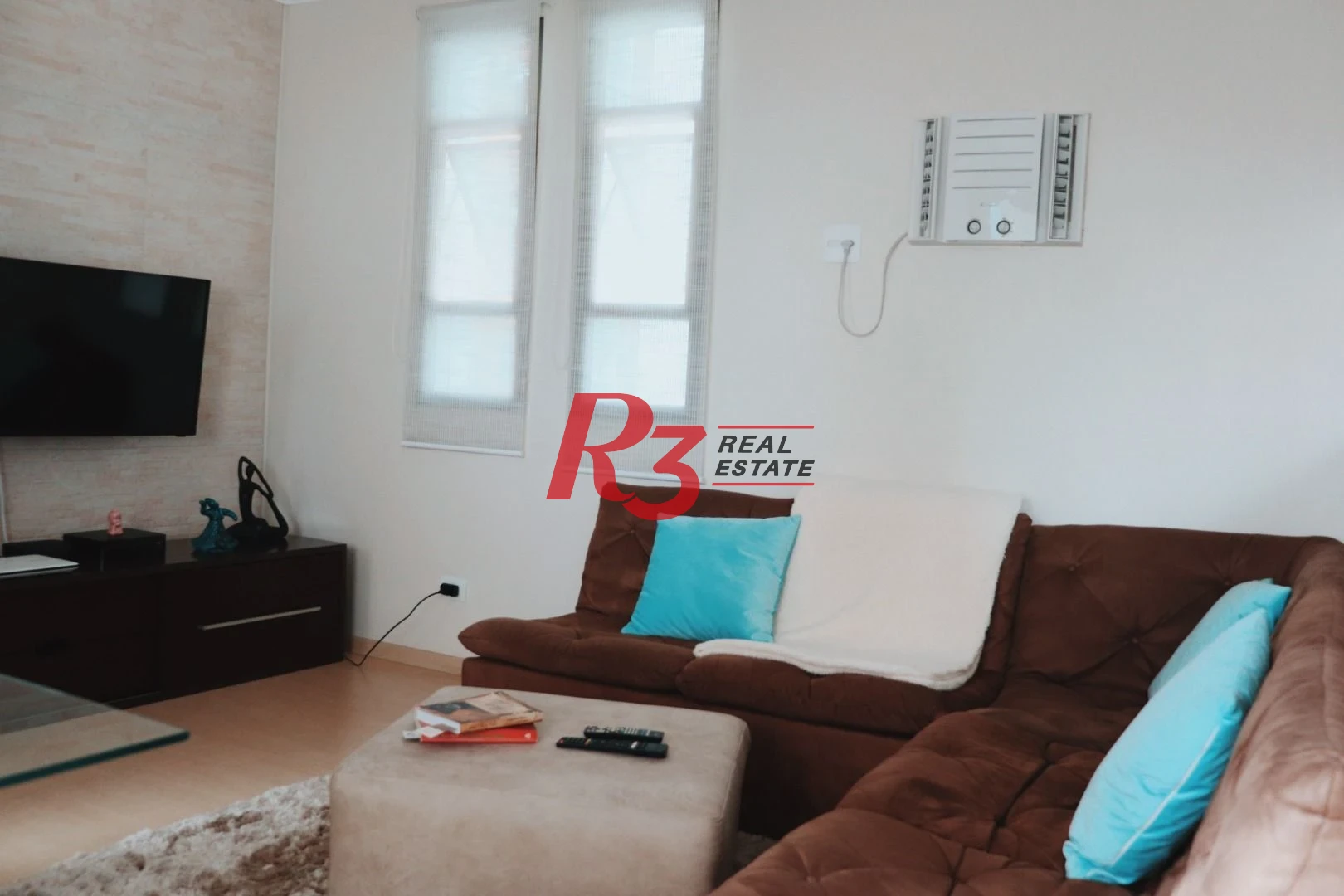 Apartamento com 2 dormitórios à venda, 58 m² por R$ 360.000,00 - Centro - São Vicente/SP