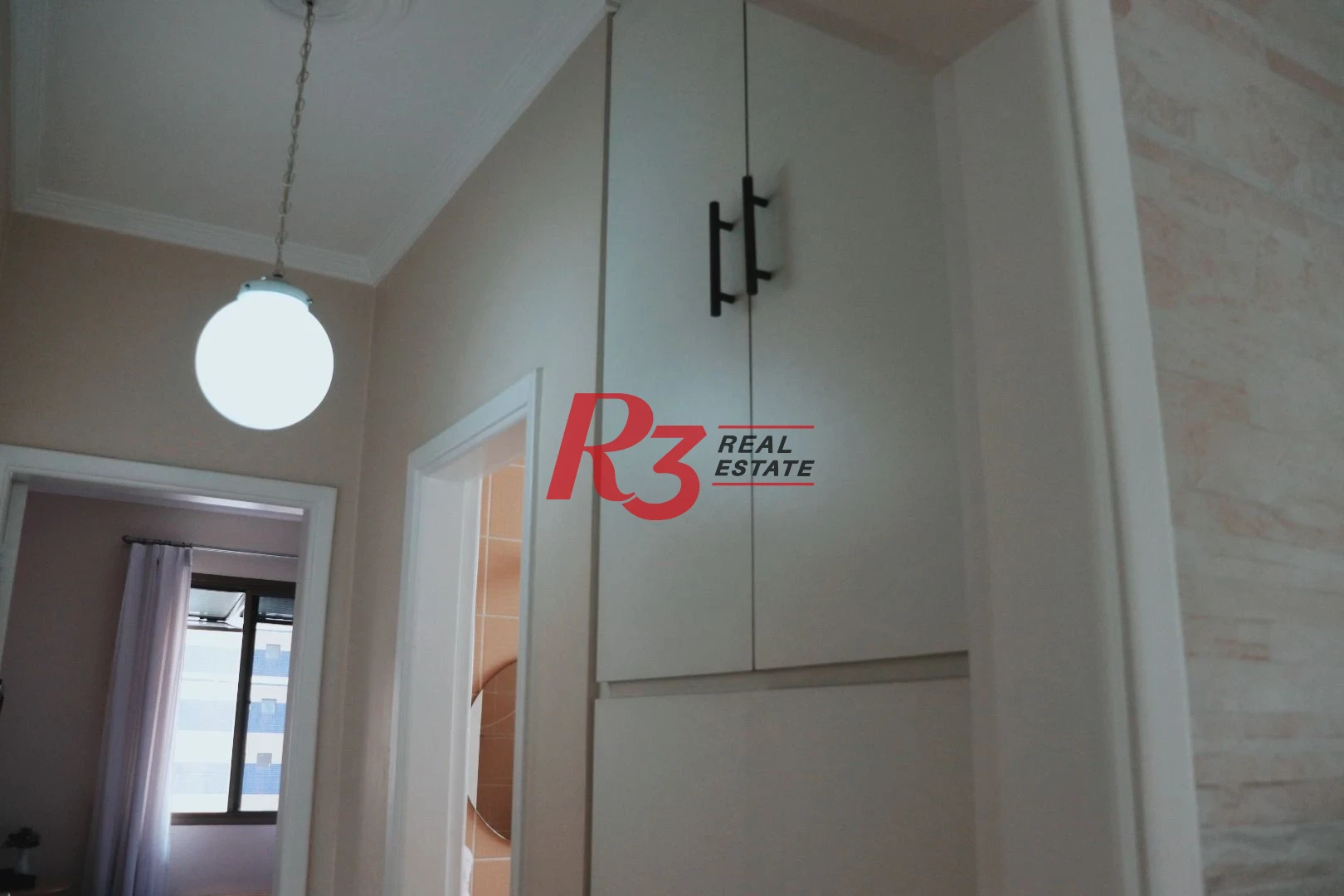 Apartamento com 2 dormitórios à venda, 58 m² por R$ 360.000,00 - Centro - São Vicente/SP