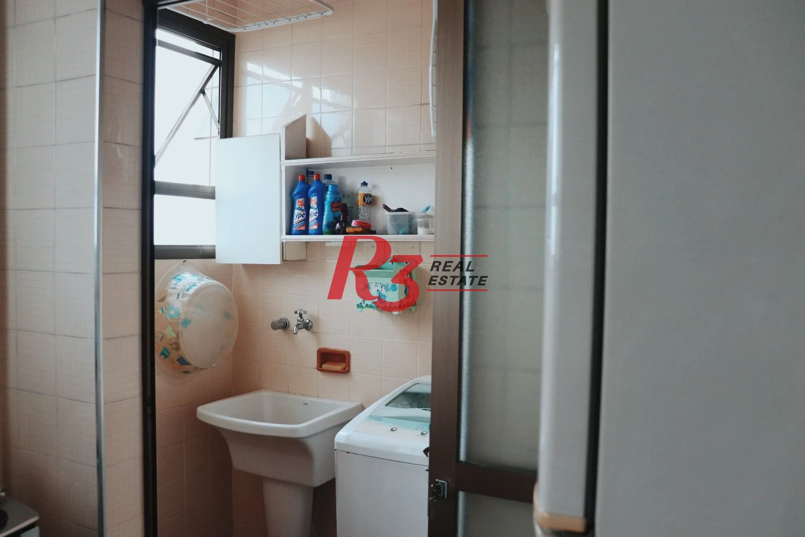 Apartamento com 2 dormitórios à venda, 58 m² por R$ 360.000,00 - Centro - São Vicente/SP