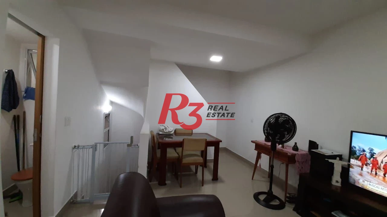 Casa triplex a venda, com 90 m², garagem fechada, 2 suítes, no Estuário, em Santos SP