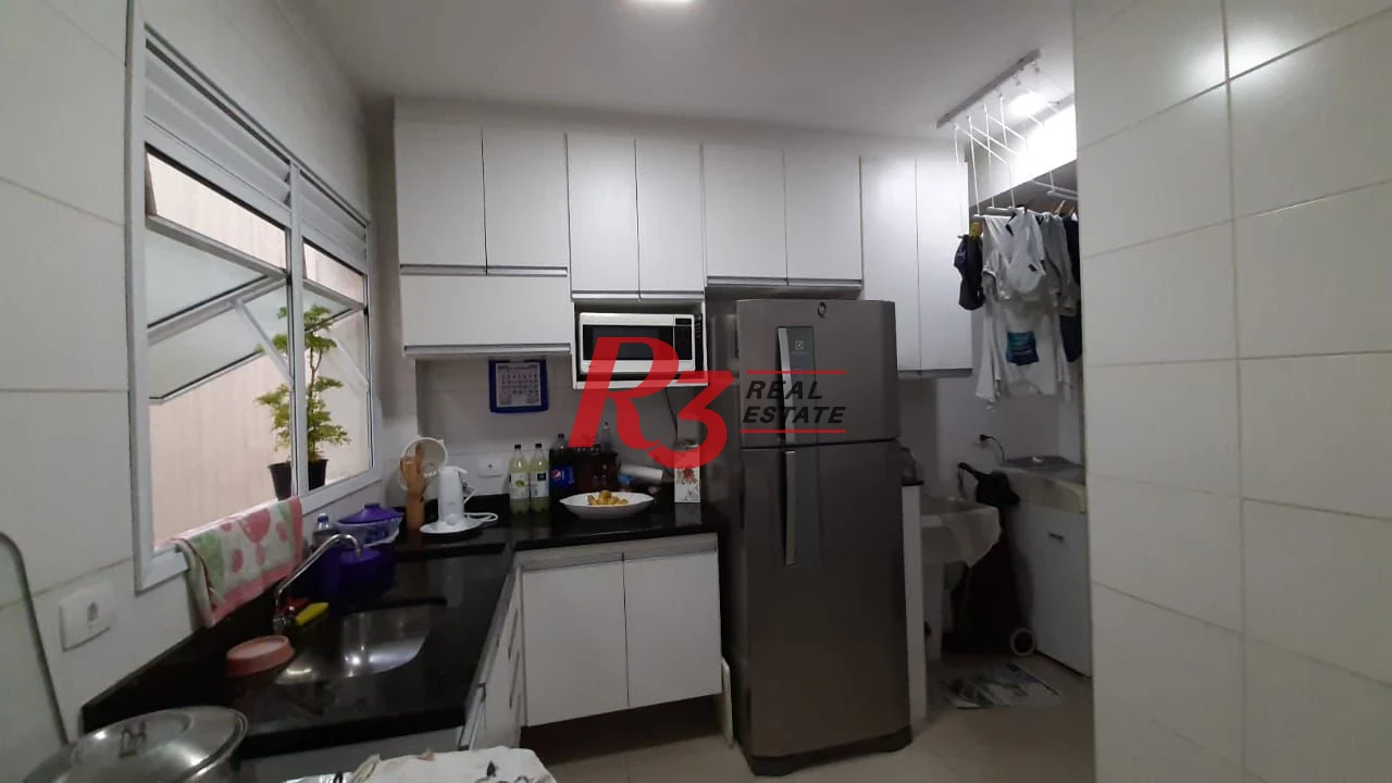 Casa triplex a venda, com 90 m², garagem fechada, 2 suítes, no Estuário, em Santos SP
