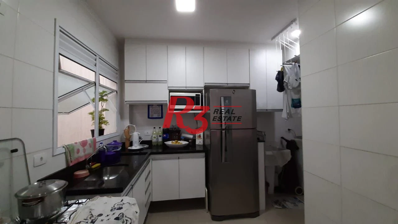 Casa triplex a venda, com 90 m², garagem fechada, 2 suítes, no Estuário, em Santos SP