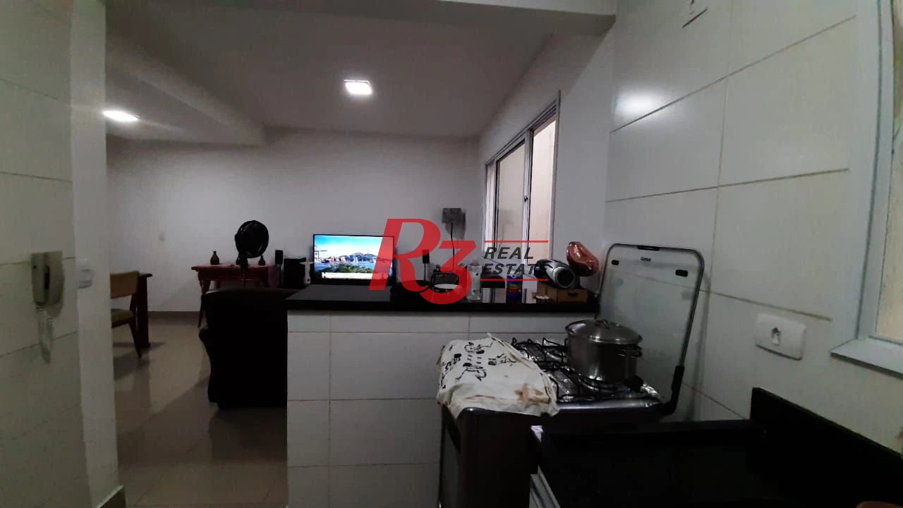 Casa triplex a venda, com 90 m², garagem fechada, 2 suítes, no Estuário, em Santos SP