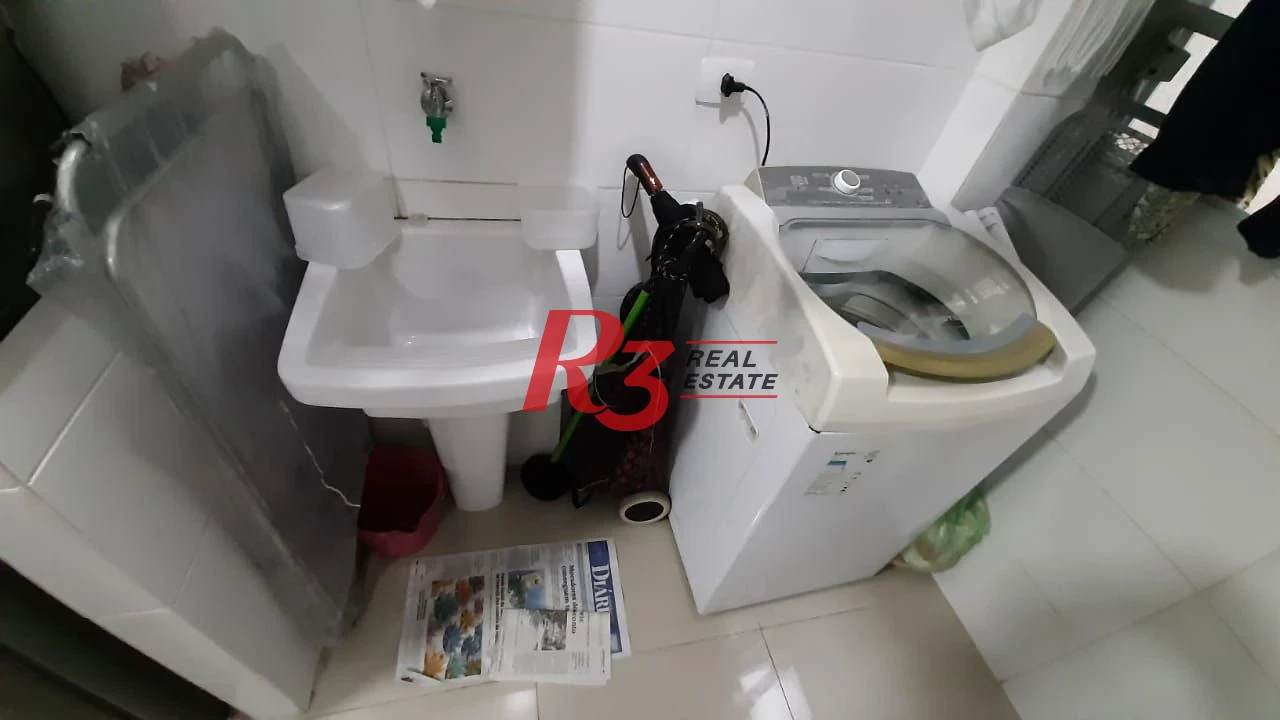 Casa triplex a venda, com 90 m², garagem fechada, 2 suítes, no Estuário, em Santos SP
