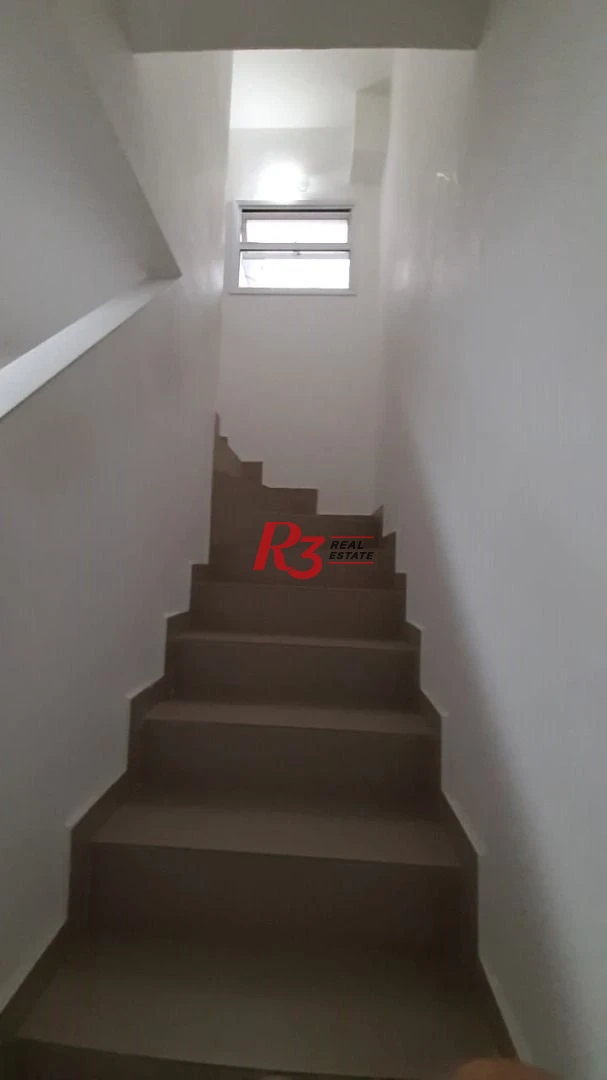 Casa triplex a venda, com 90 m², garagem fechada, 2 suítes, no Estuário, em Santos SP