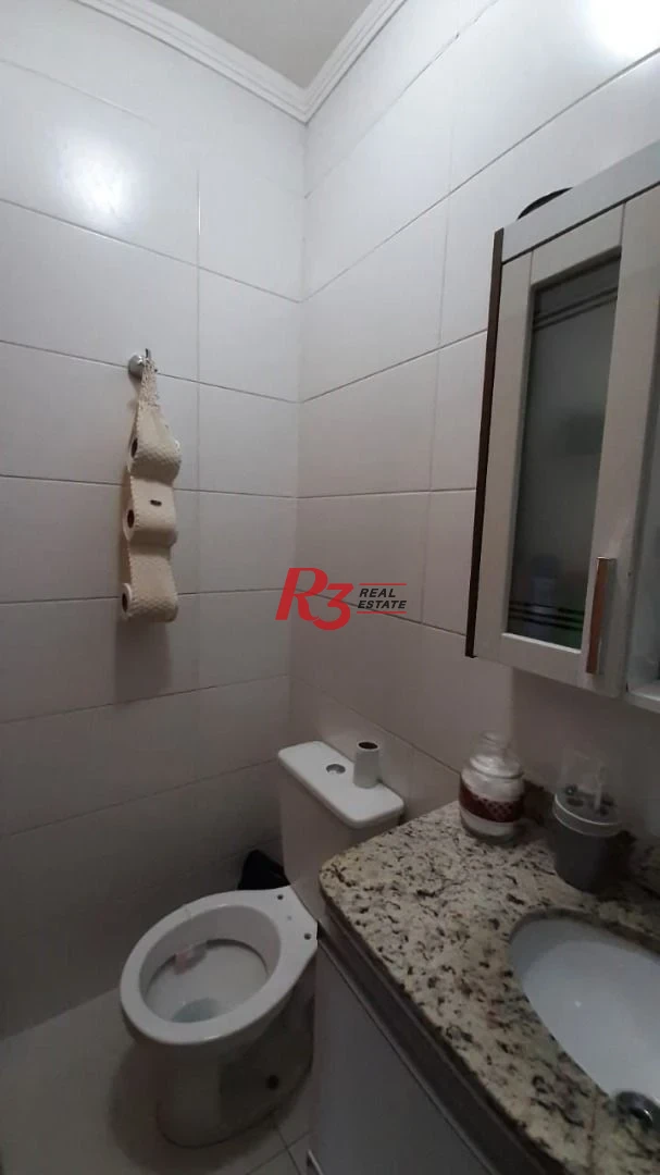 Casa triplex a venda, com 90 m², garagem fechada, 2 suítes, no Estuário, em Santos SP
