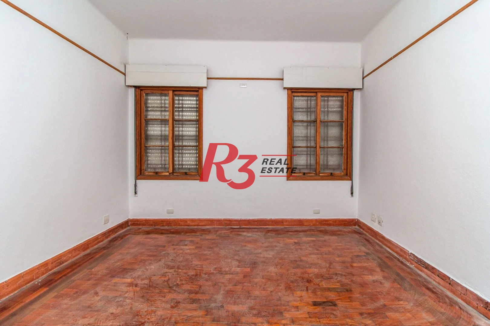 Casa Comercial para alugar - Encruzilhada - Santos/SP