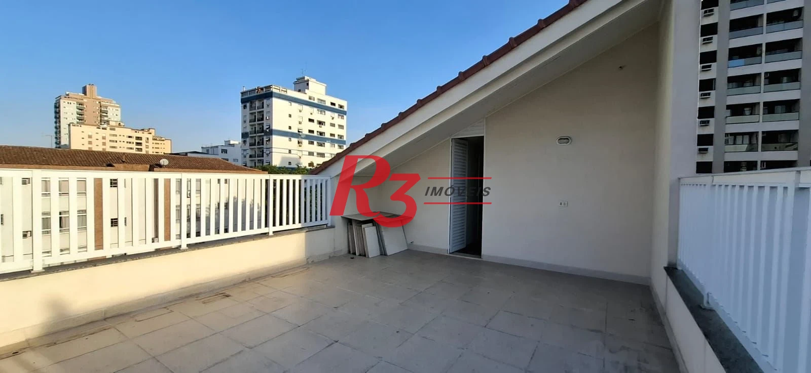 Casa com 4 dormitórios, 380 m2 - venda por R$ 1.590.000 ou aluguel por R$ 12.818 - Embaré - Santos/SP
