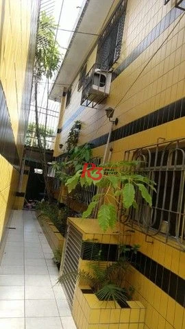 Sobrado com 5 dormitórios e piscina a venda em São Vicente.