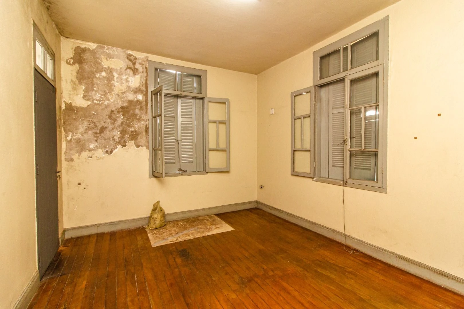 Sobrado com 5 dormitórios, 207 m² - venda por R$ 1.400.000,00 ou aluguel por R$ 6.409,23/mês - Macuco - Santos/SP