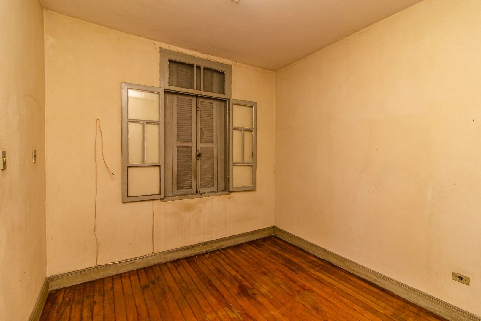 Sobrado com 5 dormitórios, 207 m² - venda por R$ 1.400.000,00 ou aluguel por R$ 6.409,23/mês - Macuco - Santos/SP