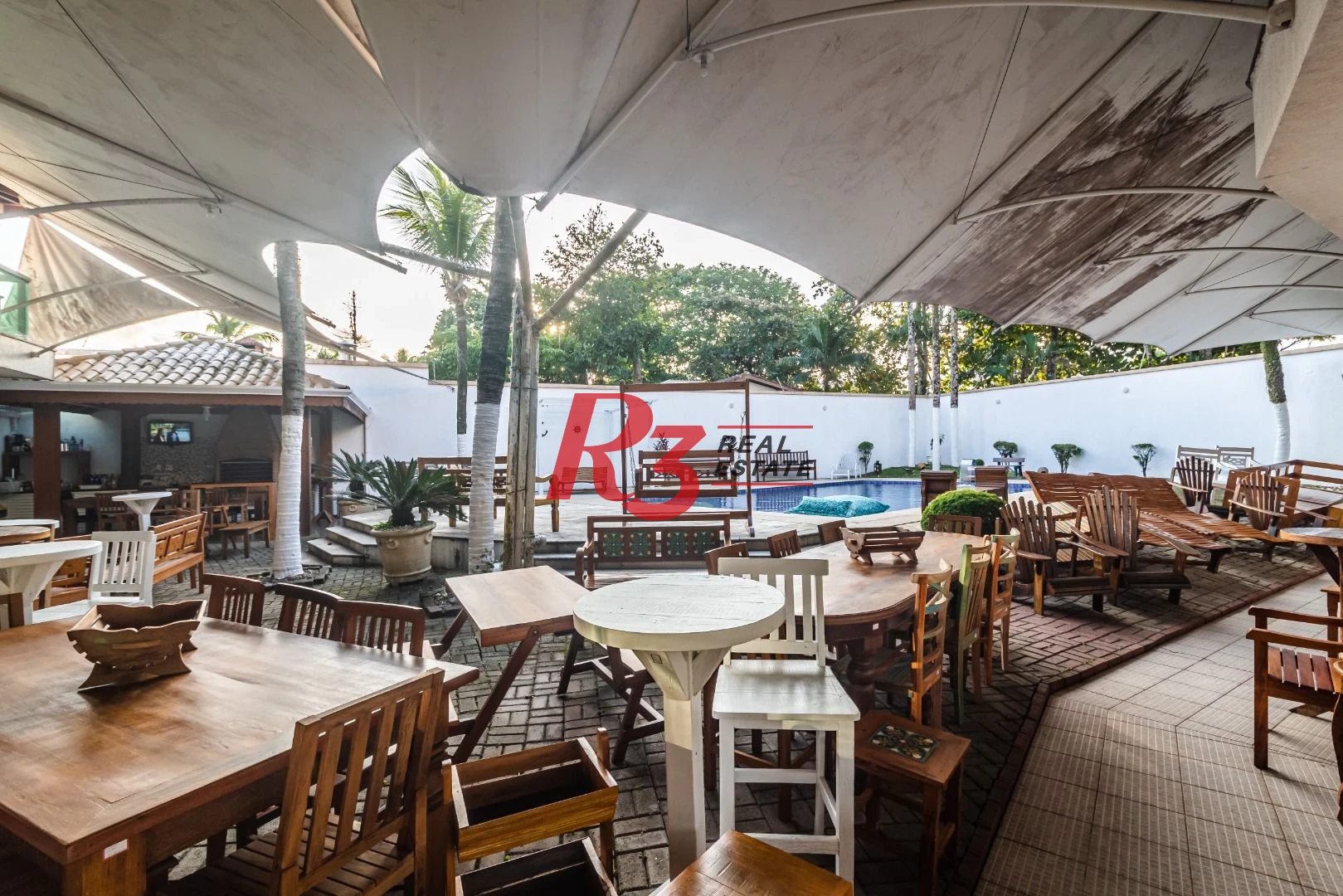 Sobrado à venda, 850 m² por R$ 4.000.000,00 - Balneário Praia do Pernambuco - Guarujá/SP