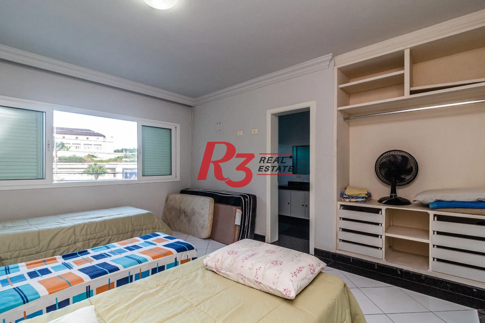 Sobrado à venda, 850 m² por R$ 4.000.000,00 - Balneário Praia do Pernambuco - Guarujá/SP