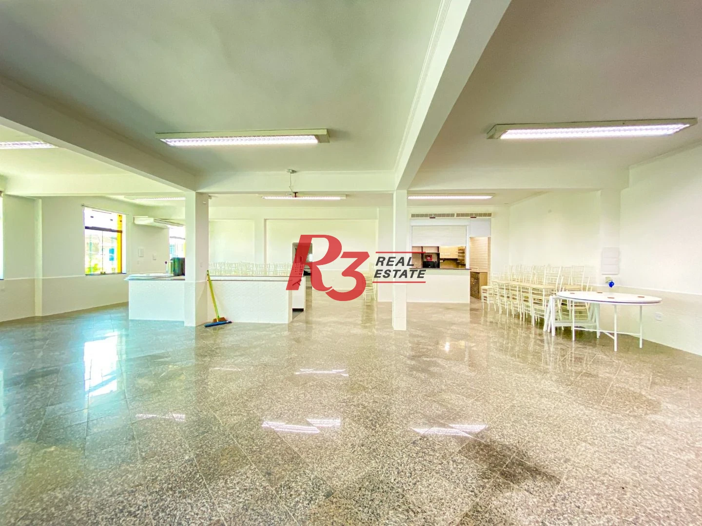 Loja para alugar, 420 m² por R$ 45.000,00/mês - Paquetá - Santos/SP