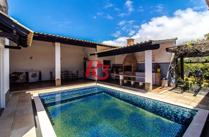 Casa com 4 dormitórios à venda, 360m² útil, R$ 1.250.000 - Praia do Tombo - Guarujá/SP