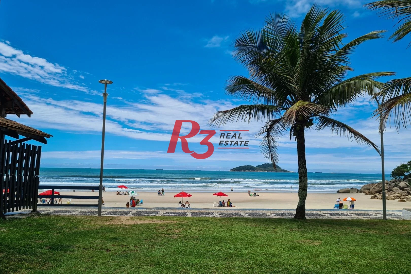 Casa com 4 dormitórios à venda, 360m² útil, R$ 1.250.000 - Praia do Tombo - Guarujá/SP