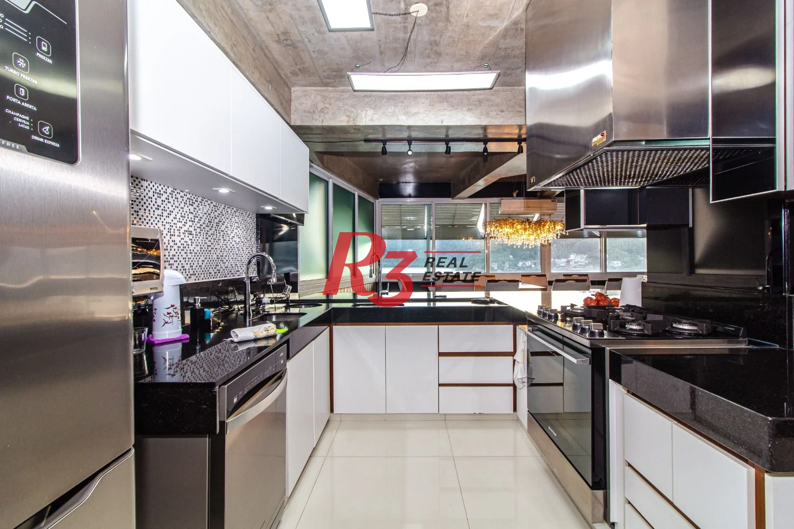 Apartamento com 5 dormitórios à venda, 320 m² por R$ 2.250.000,00 - Itararé - São Vicente/SP