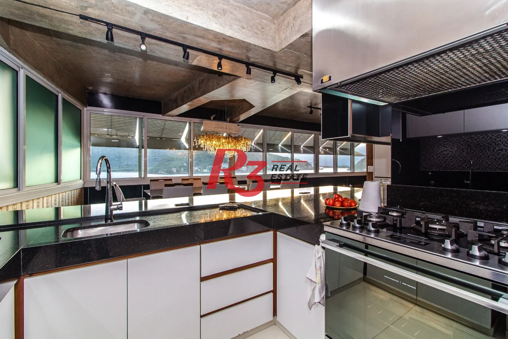 Apartamento com 5 dormitórios à venda, 320 m² por R$ 2.250.000,00 - Itararé - São Vicente/SP