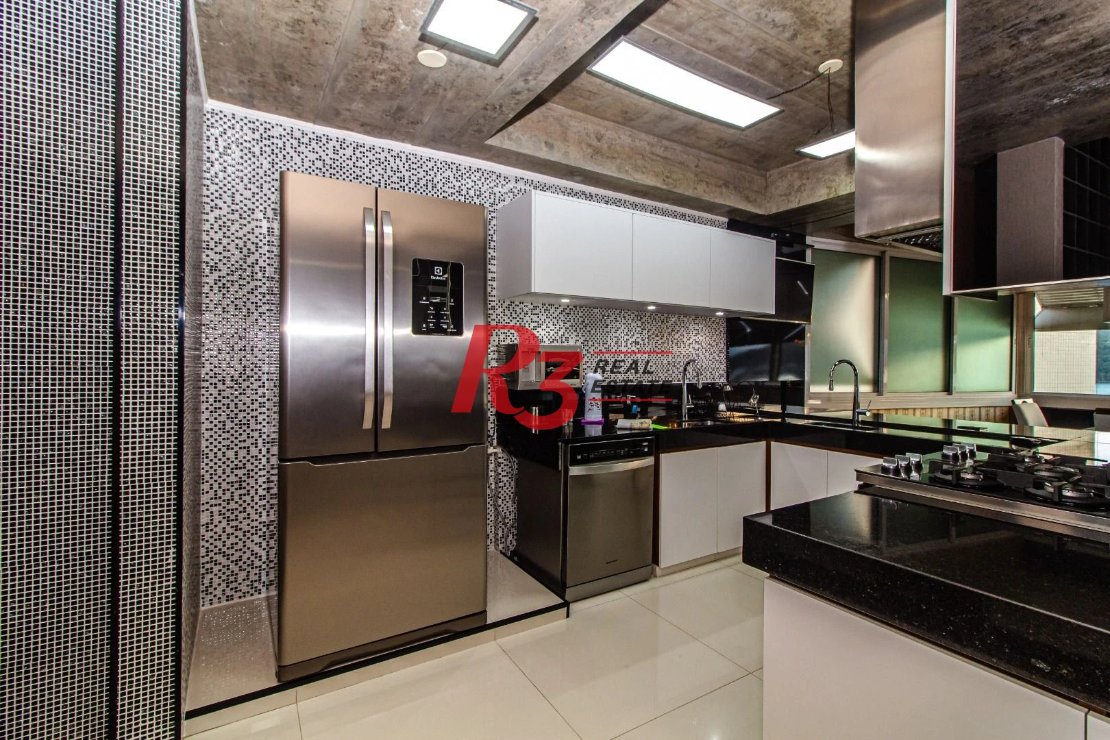 Apartamento com 5 dormitórios à venda, 320 m² por R$ 2.250.000,00 - Itararé - São Vicente/SP