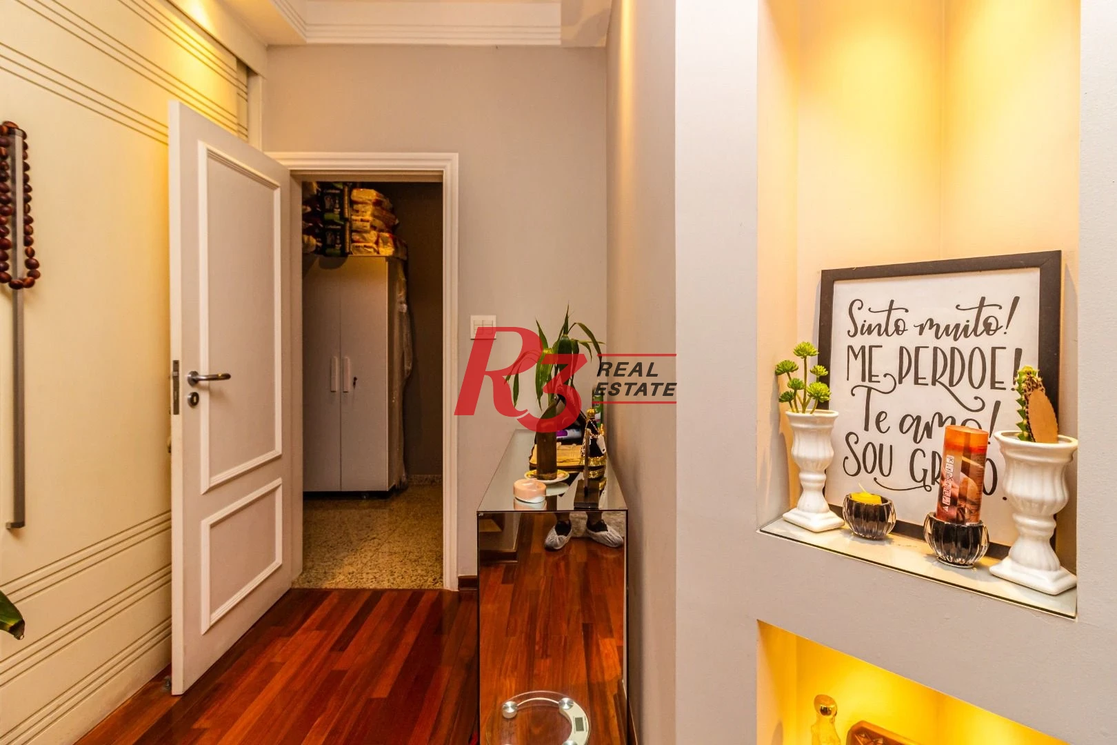 Apartamento com 4 suítes, localização privilegiada, à venda, 377 m² - Gonzaga - Santos/SP
