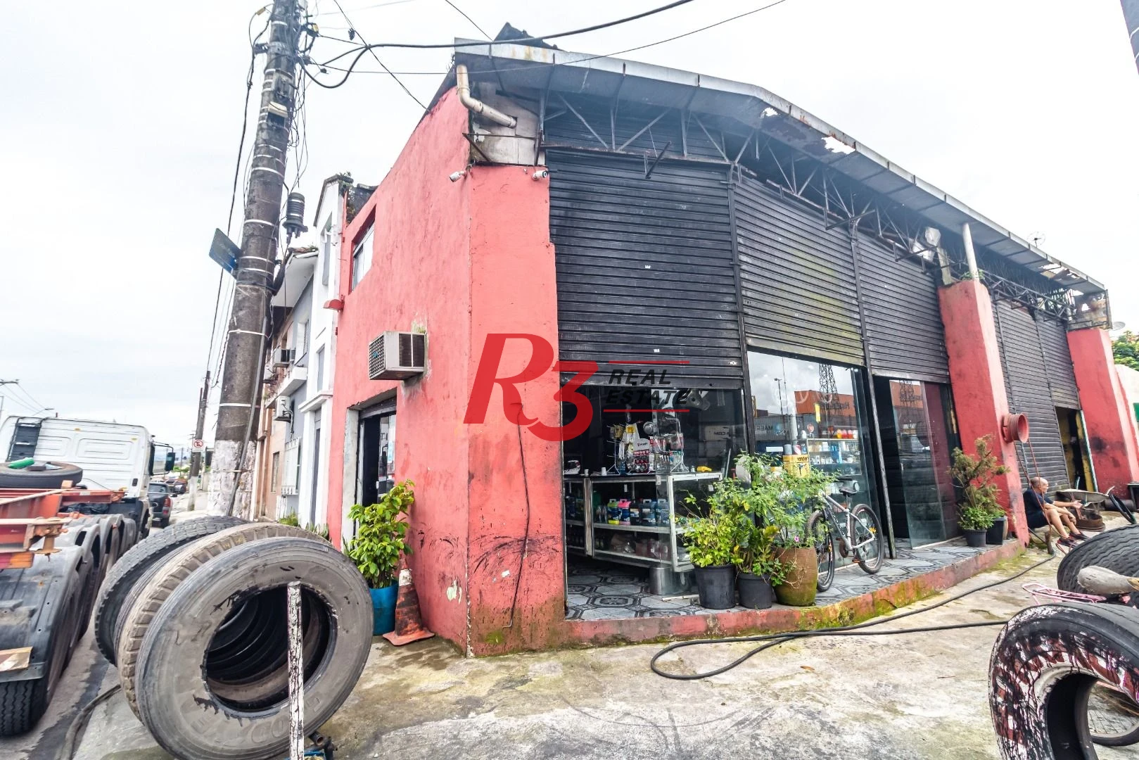Casa comercial com 2 dormitórios à venda, 234 m² - Estuário - Santos/SP