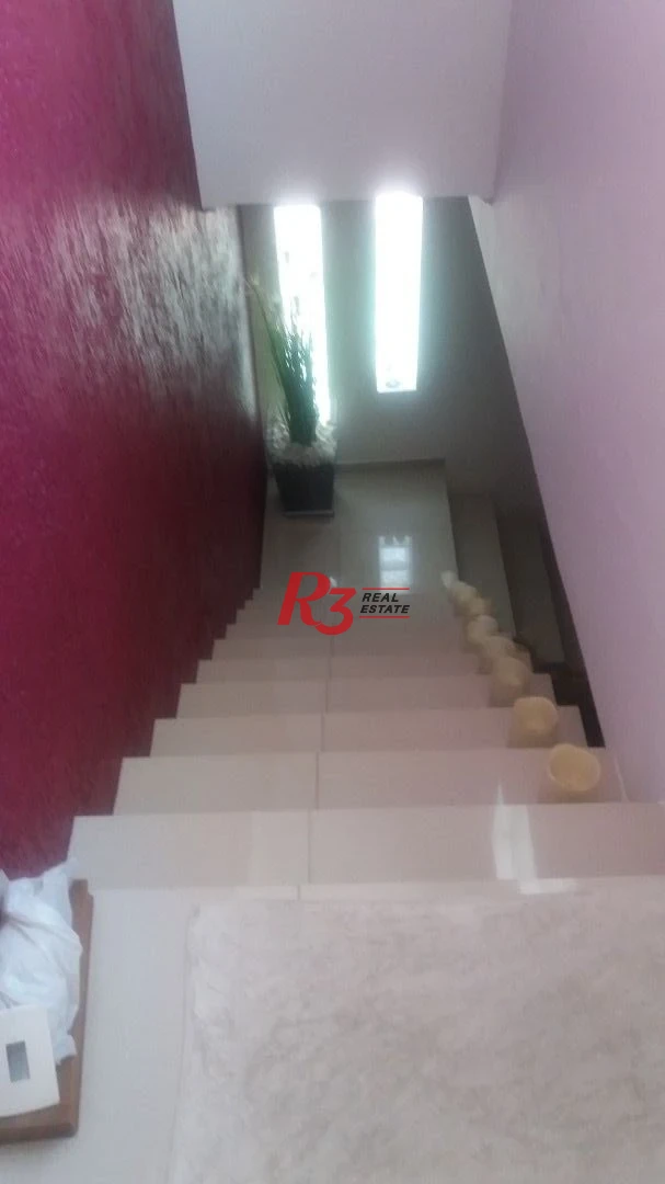 Sobrado com 3 dormitórios para venda ou locação, 268 m² - Campo Grande - Santos/SP