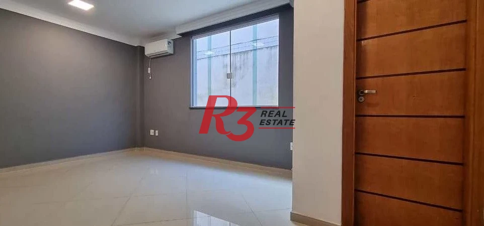 Sobrado com 3 dormitórios à venda, 110 m² por R$ 650.000,00 - José Menino - Santos/SP