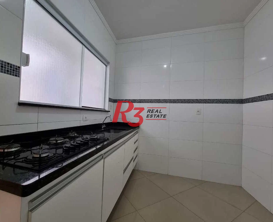 Sobrado com 3 dormitórios à venda, 110 m² por R$ 650.000,00 - José Menino - Santos/SP