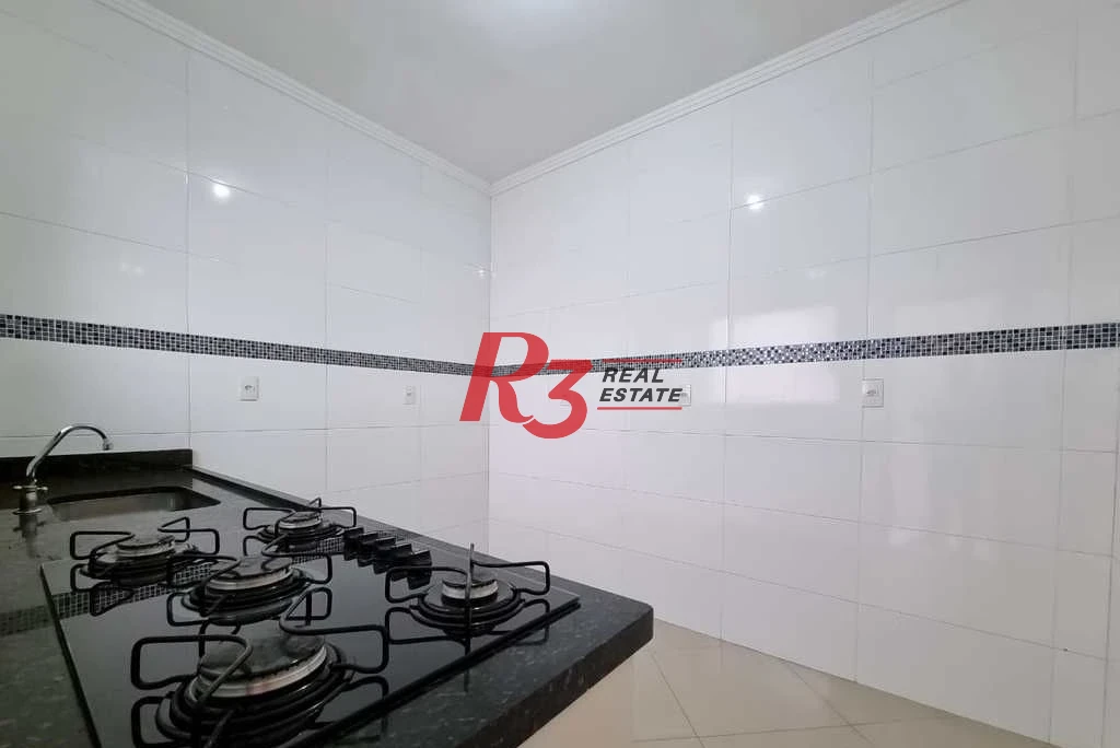 Sobrado com 3 dormitórios à venda, 110 m² por R$ 650.000,00 - José Menino - Santos/SP