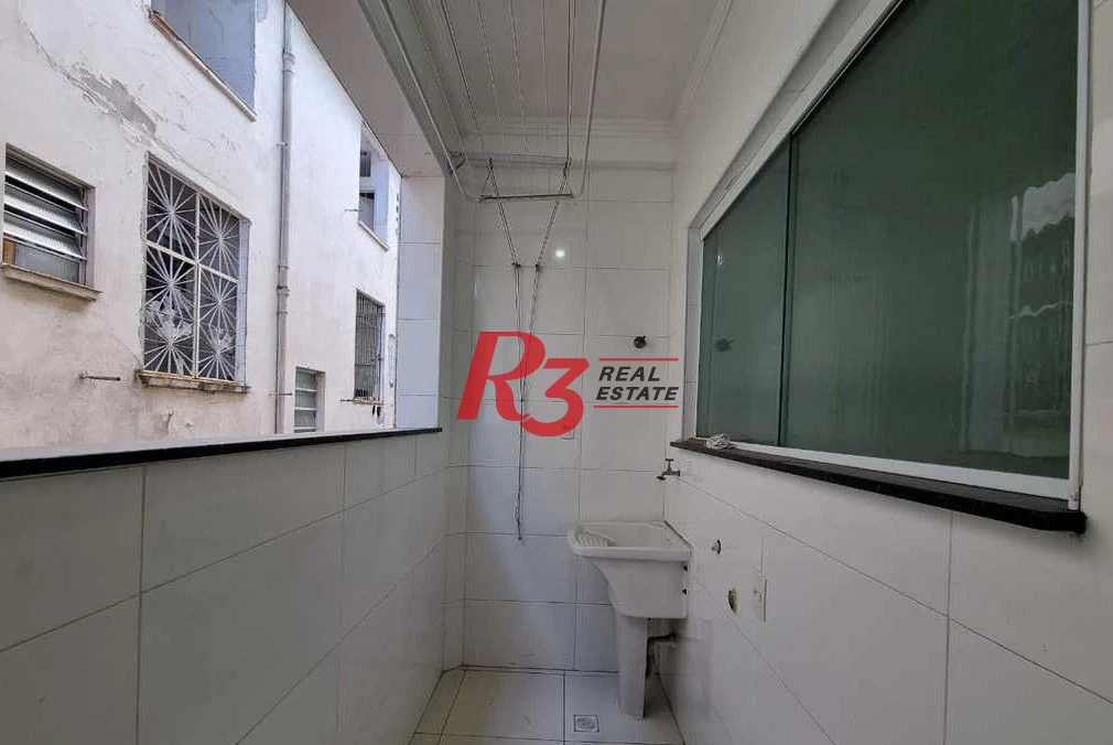 Sobrado com 3 dormitórios à venda, 110 m² por R$ 650.000,00 - José Menino - Santos/SP
