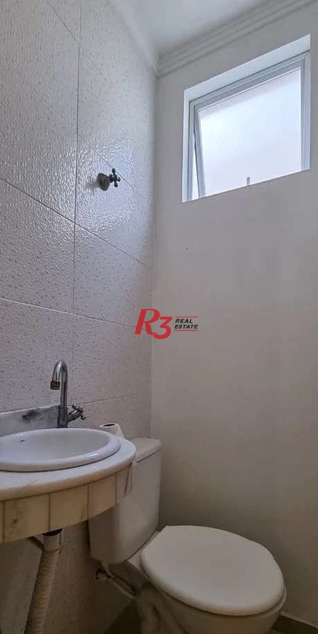 Sobrado com 3 dormitórios à venda, 110 m² por R$ 650.000,00 - José Menino - Santos/SP