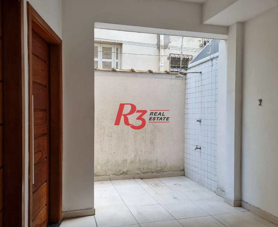 Sobrado com 3 dormitórios à venda, 110 m² por R$ 650.000,00 - José Menino - Santos/SP