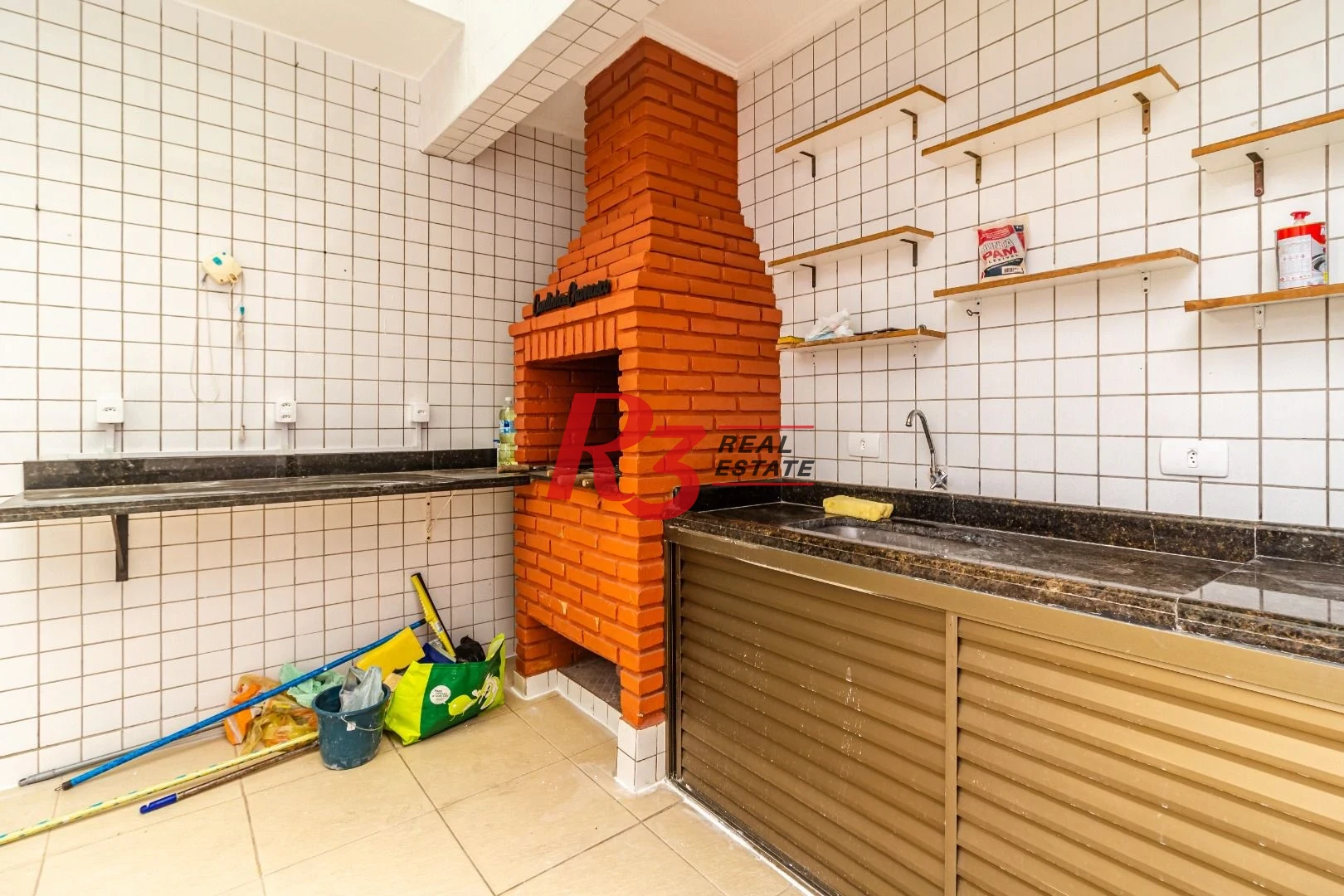 Casa com 3 dormitórios à venda, 150 m² por R$ 1.100.000,00 - Embaré - Santos/SP
