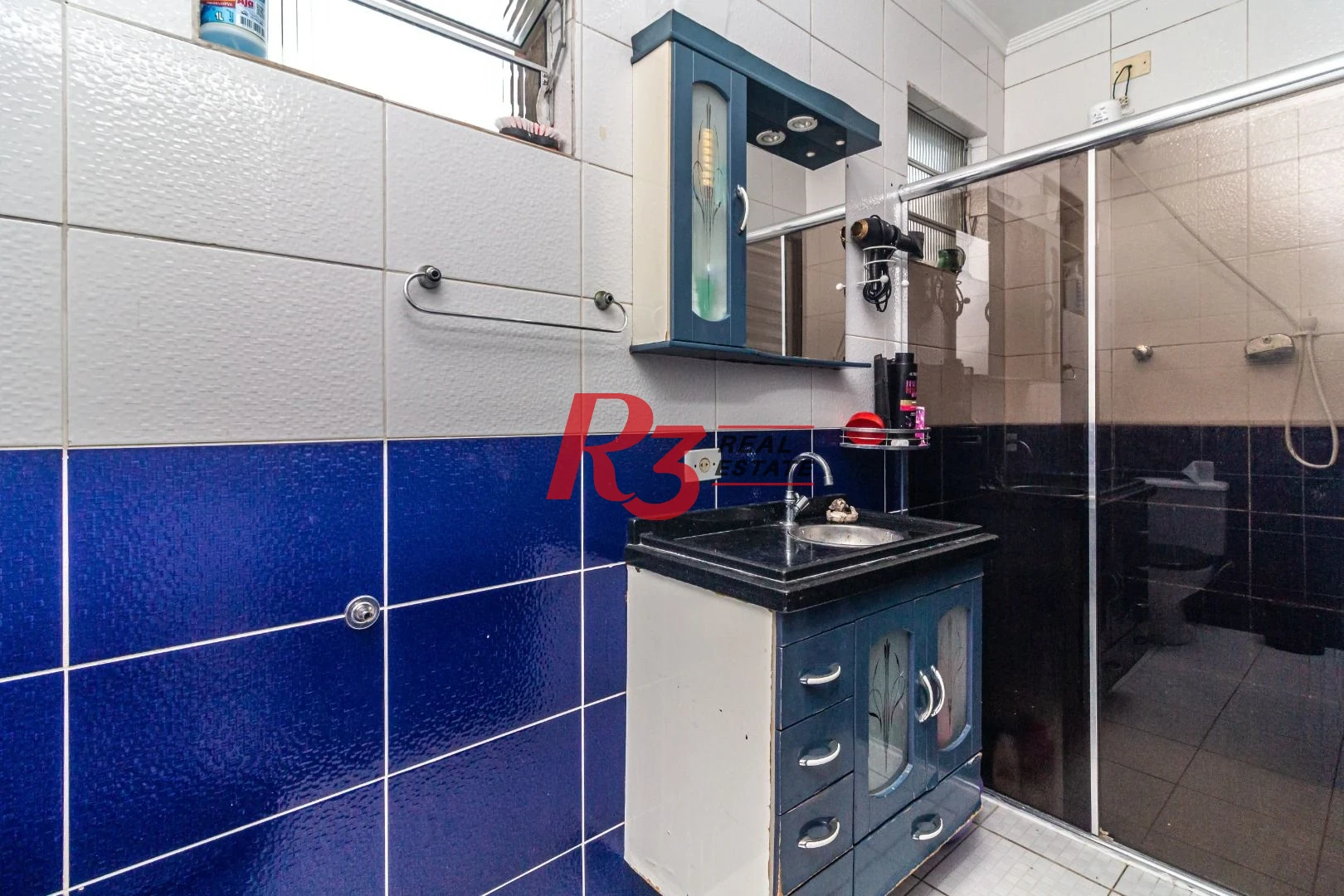 Sobrado com 3 dormitórios à venda, 139 m² por R$ 765.000,00 - Marapé - Santos/SP