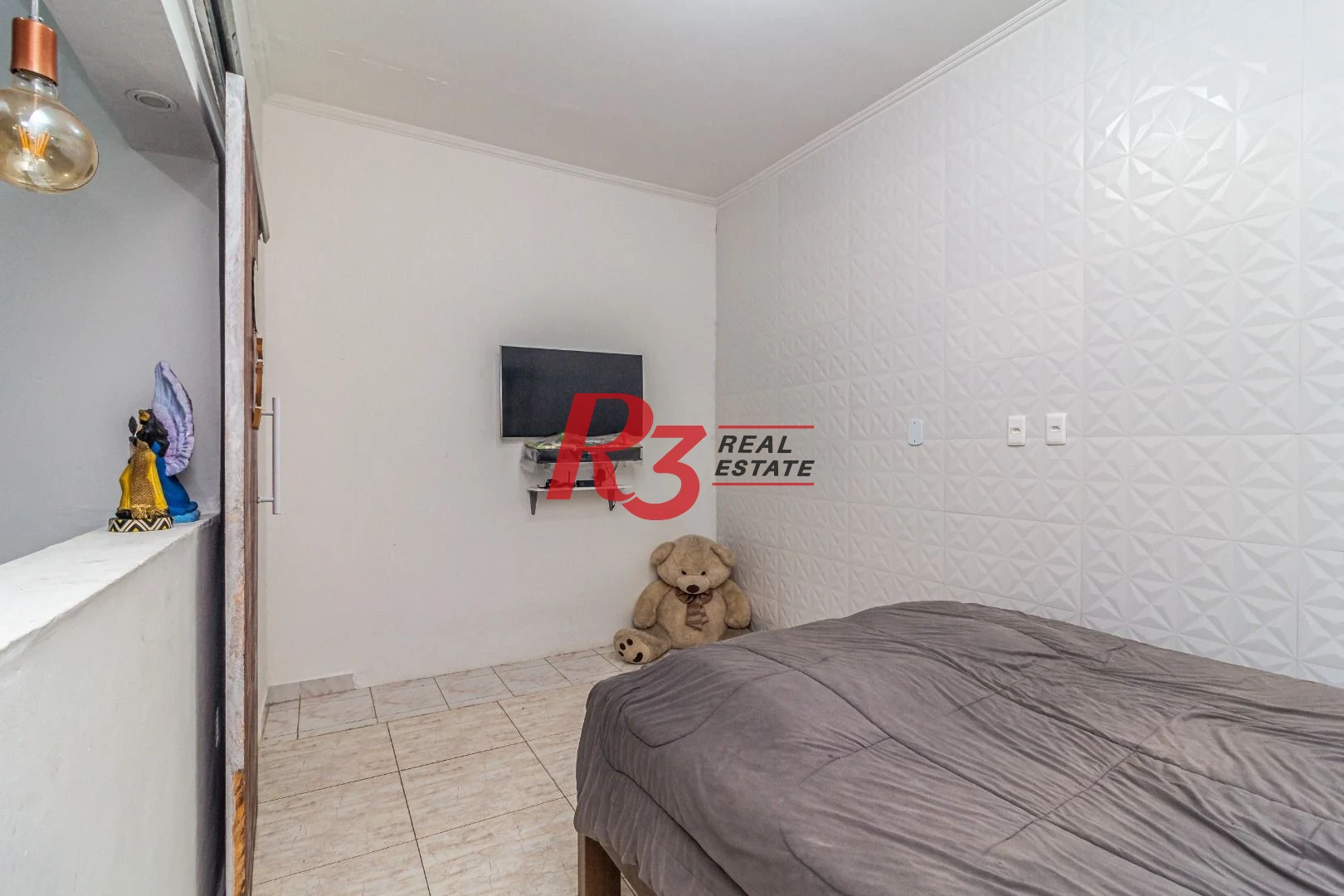 Sobrado com 3 dormitórios à venda, 139 m² por R$ 765.000,00 - Marapé - Santos/SP