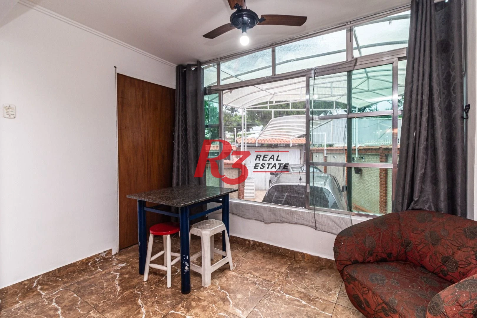Sobrado com 3 dormitórios à venda, 139 m² por R$ 765.000,00 - Marapé - Santos/SP