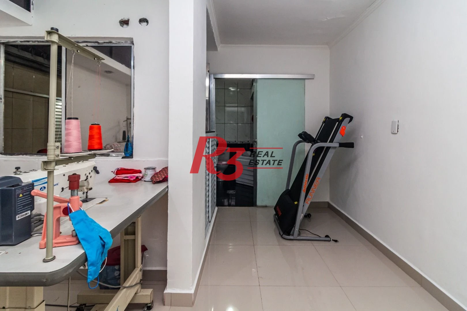 Sobrado com 3 dormitórios à venda, 139 m² por R$ 765.000,00 - Marapé - Santos/SP
