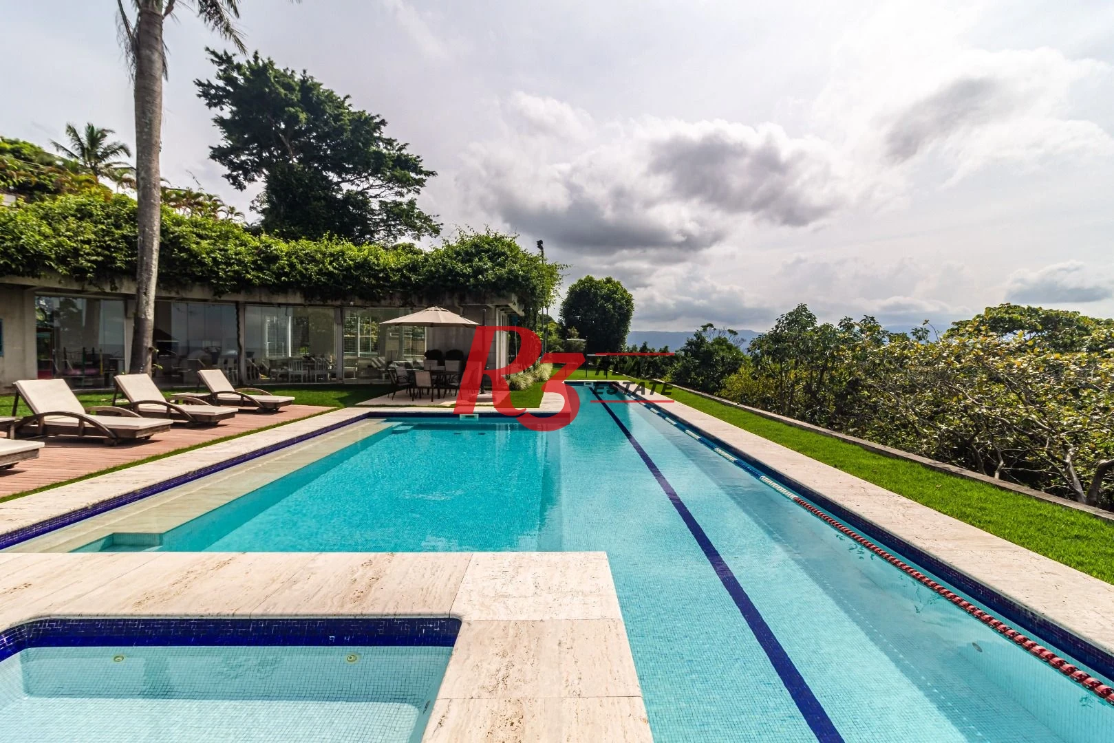 Casa no Condomínio Santa Terezinha com 5 suiítes à venda, 1200 m² - Vista espetacular